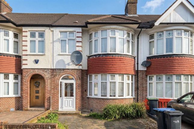 3 bed property, in Hyde Park Avenue, £629,995