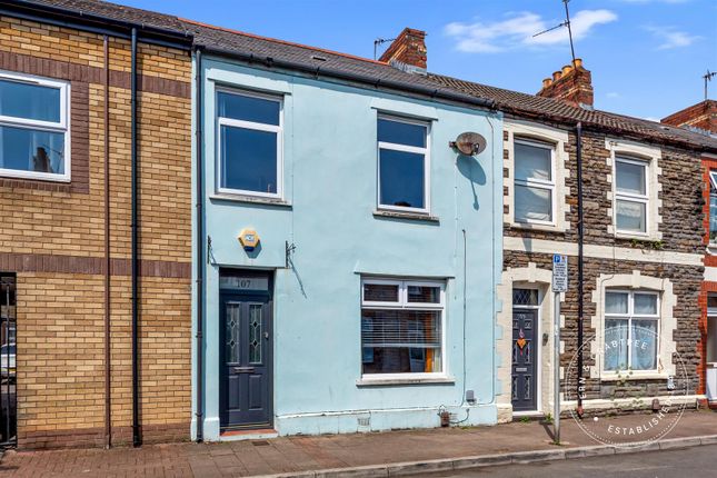 2 bed property, in Pearl Street, £240,000