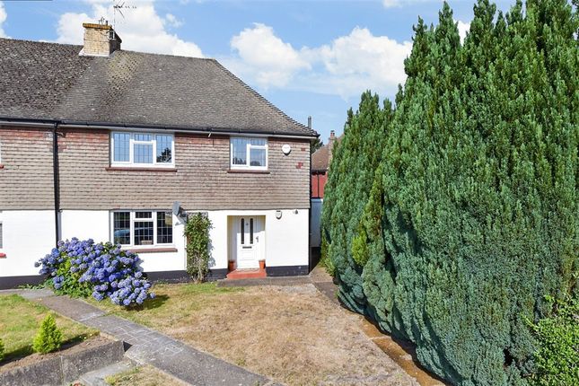 3 bed property, in Herts Crescent, £400,000