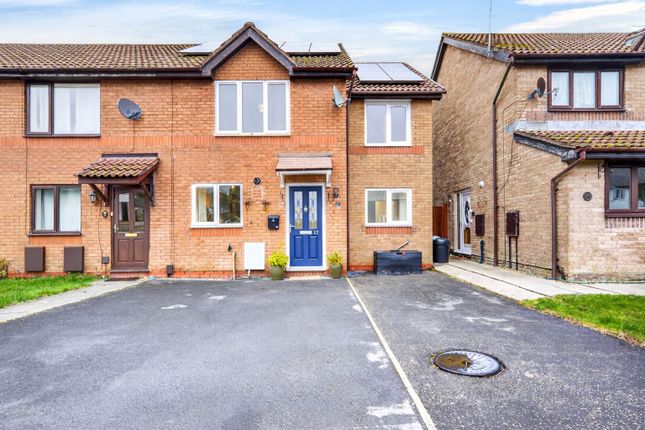4 bed property, in Clos Healy, £255,000