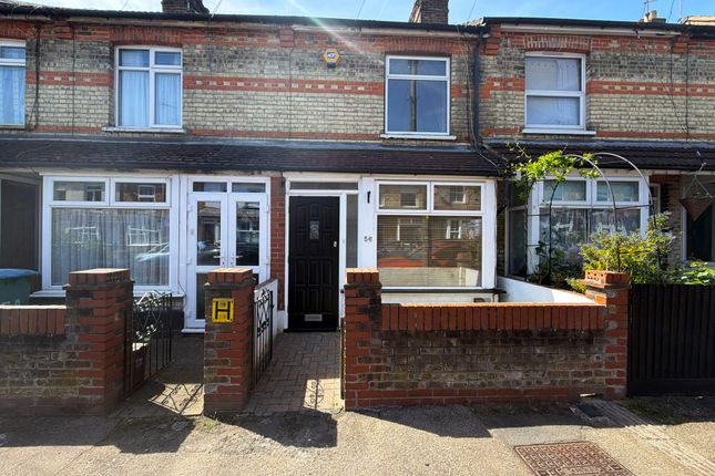 3 bed property, in Victoria Road, £385,000