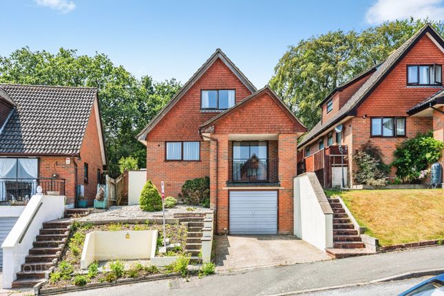 3 bed property, in Augustus Way, £350,000