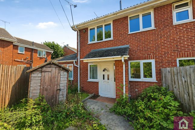 2 bed property, in Wrekin Way, £110,000