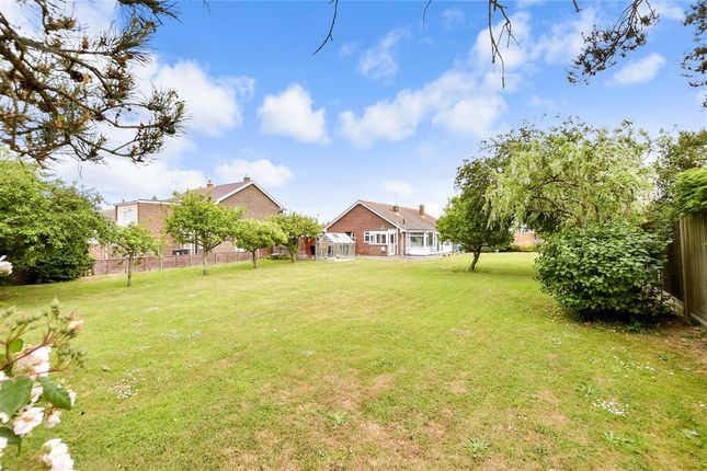 2 bed property, in Upper Free Down, £330,000