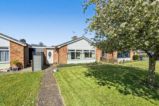 3 bed property, in Mayfield Way, £260,000