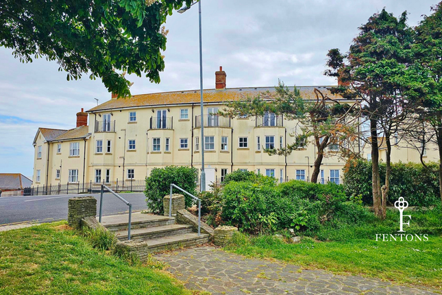 2 bed property, in The Parade, £190,000