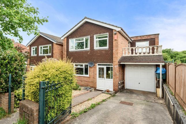 4 bed property, in 32 Broadfield Road, £475,000