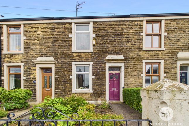 2 bed property, in Knowsley Road, £165,000