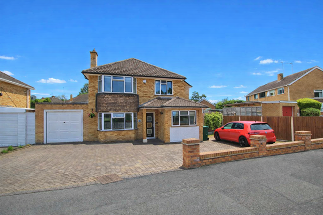 3 bed property, in Broomfield Road, £450,000