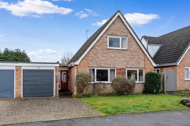 3 bed property, in 10 Lyfs Lane, £325,000
