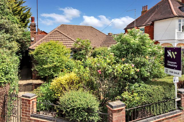3 bed property, in NN10, £250,000