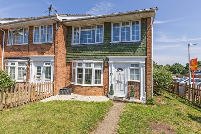 3 bed property, in Hambleden Walk, £450,000