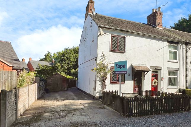 2 bed property, in Hill Street, £165,000