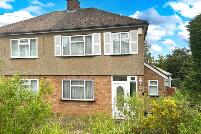 3 bed property, in 2 Kimble Crescent, £450,000