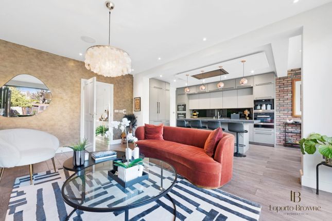 5 bed property, in Lyndale Avenue, £2,500,000