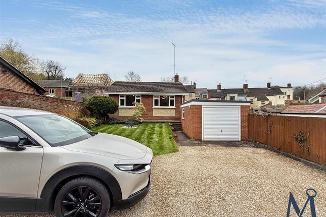 4 bed property, in Spring Lane, £350,000