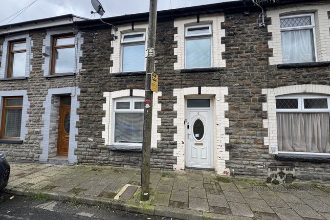 3 bed property, in Baglan Street, £115,000
