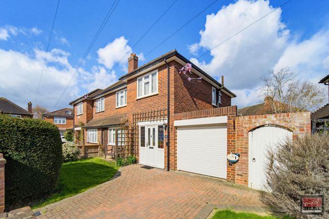 3 bed property, in Echelforde Drive, £525,000