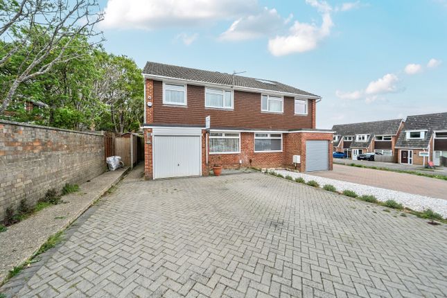 4 bed property, in Frogmore, £335,000