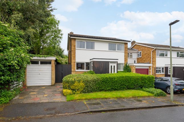 4 bed property, in Pickhurst Park BR2, £780,000