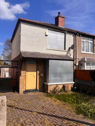 2 bed property, in Dalton Fold Road, £160,000