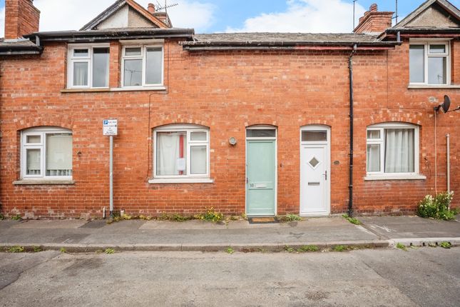 3 bed property, in Moor Street, £130,000