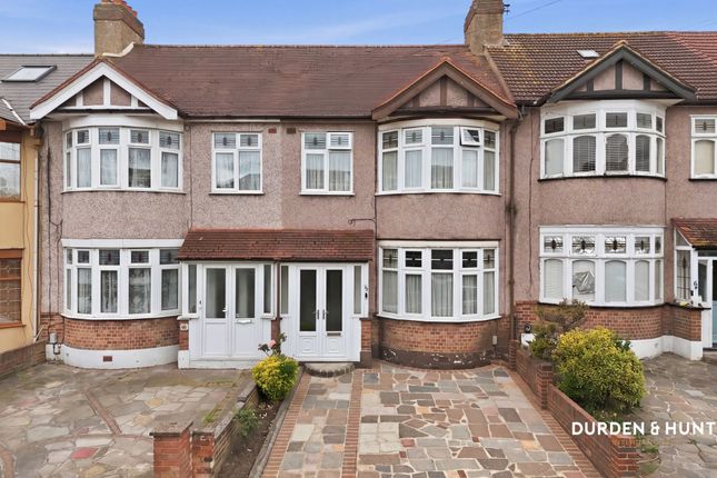 3 bed property, in Applegarth Drive, £550,000