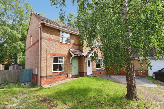 2 bed property, in Baker Crescent, £183,000