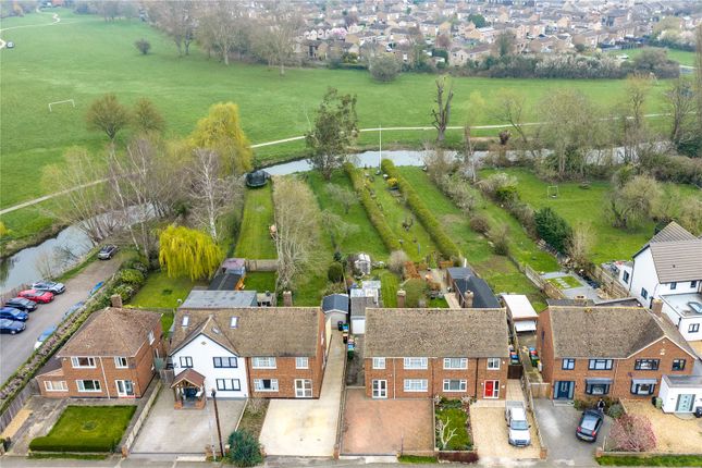 3 bed property, in Willen Road, £375,000