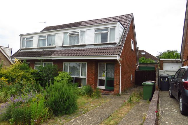 3 bed property, in Oakley Drive, £230,000