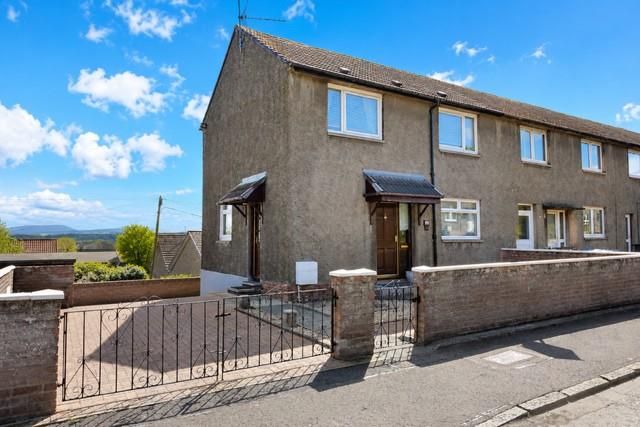 3 bed property, in Craigseaton, £185,000