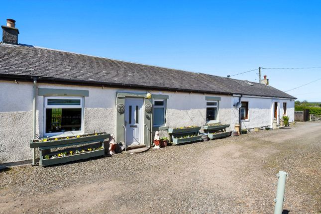 2 bed property, in Dollars Row, £135,000