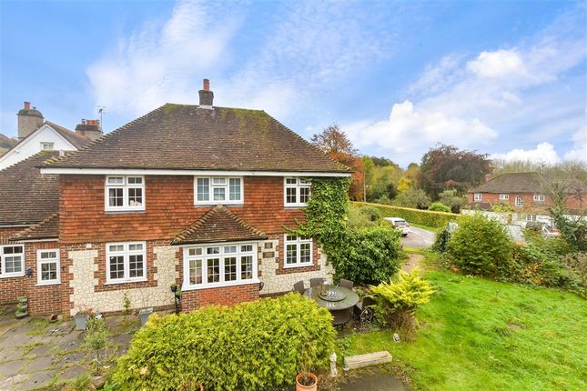 3 bed property, in The Clears, £875,000
