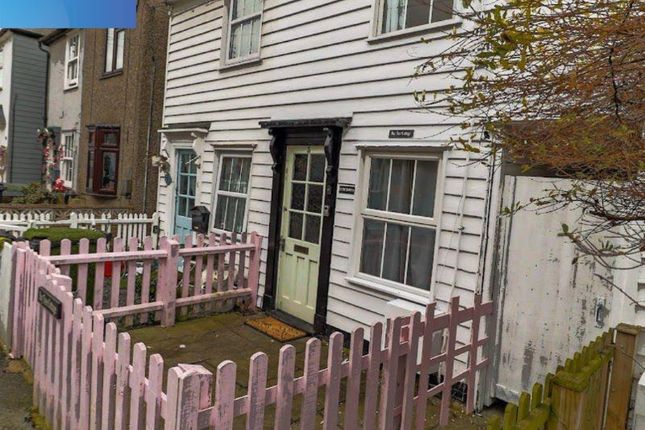 3 bed property, in 5 Queens Road, £195,000