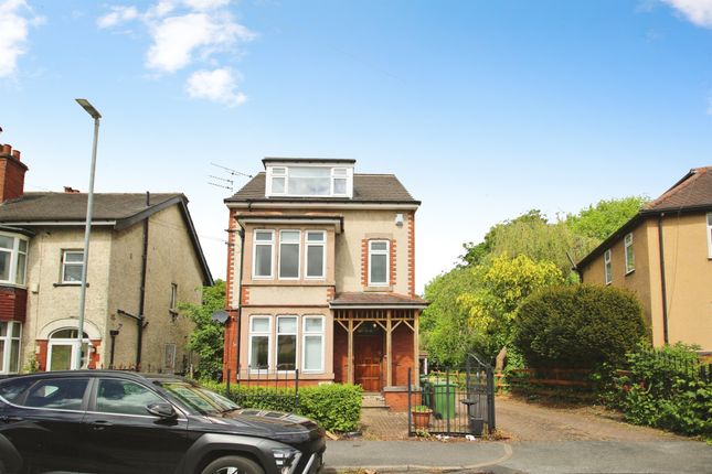 8 bed property, in Ash Road, £380,000