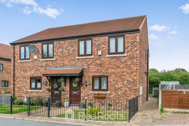 3 bed property, in Waterpark View, £180,000