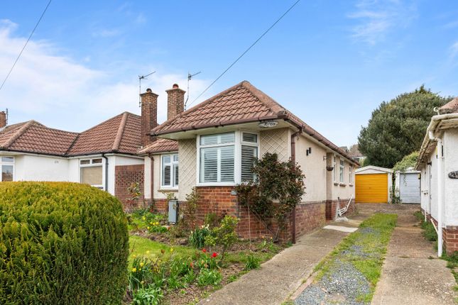 2 bed property, in Downside, £425,000