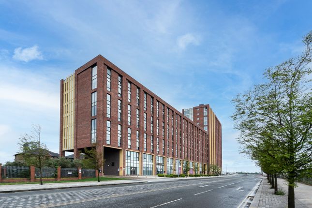 1 bed property, in Park Central, £155,000