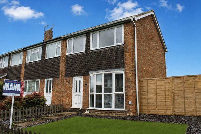 3 bed property, in Queenborough Road, £275,000