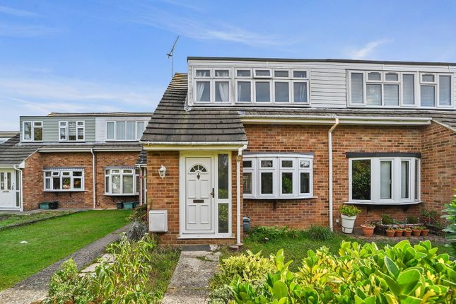 3 bed property, in 95 Daffodil Way, £335,000