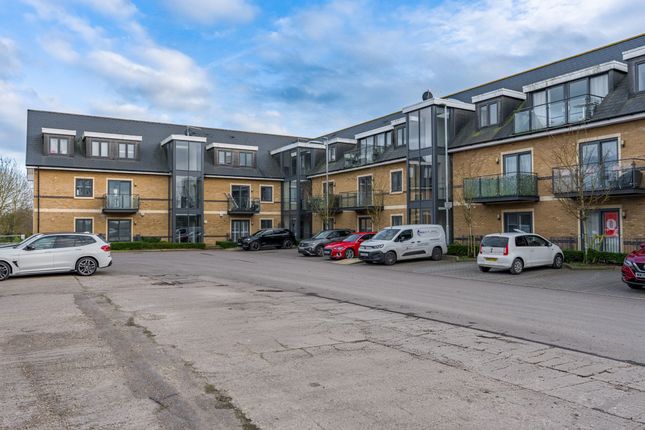 1 bed property, in Rayley Lane, £250,000