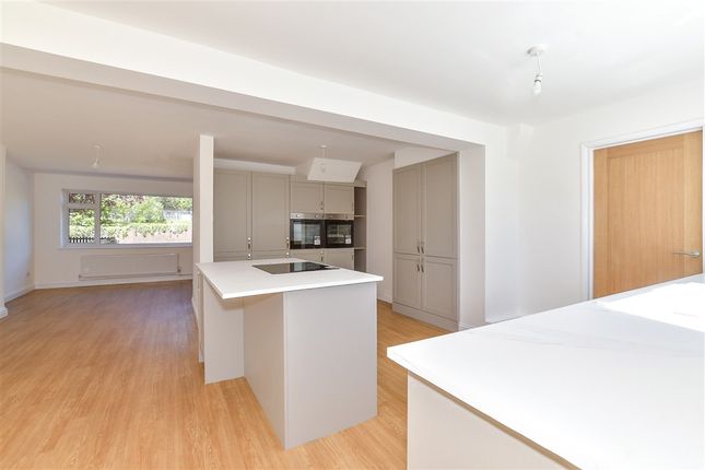 3 bed property, in Old Bridge Road, £500,000