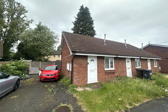 1 bed property, in Snowdon Way, £80,000