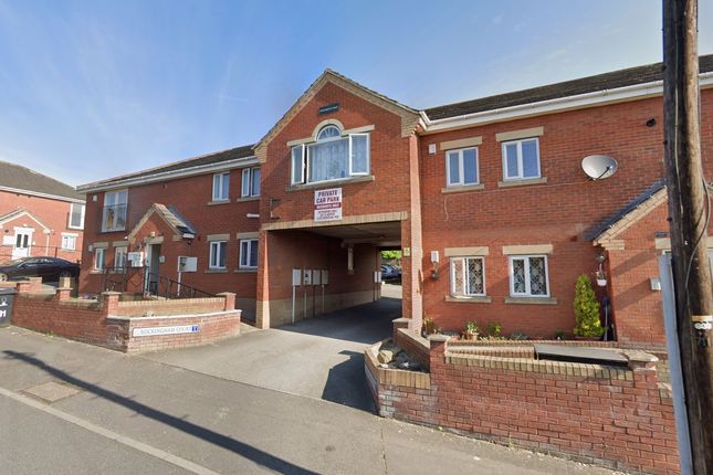 2 bed property, in Rockingham Court, £90,000
