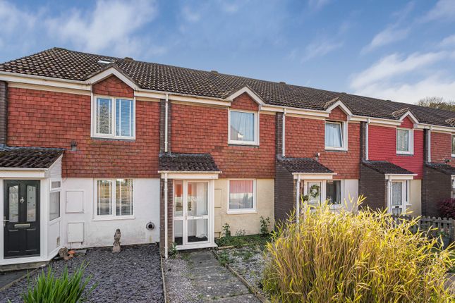 2 bed property, in Newcross Park, £200,000