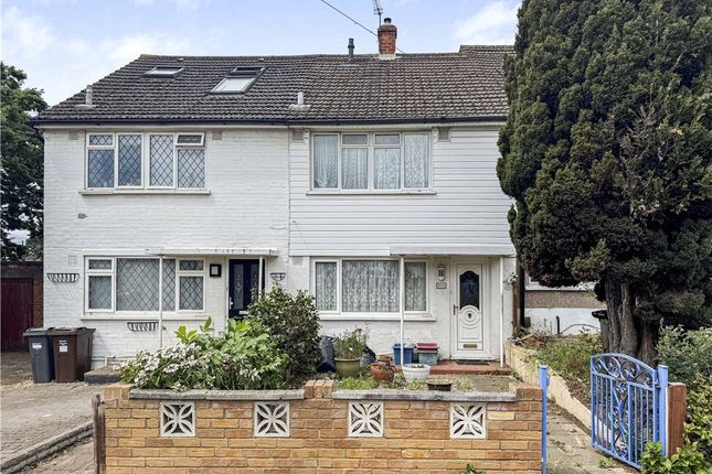 2 bed property, in Dean Road, £430,000