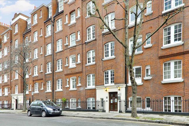 1 bed property, in Sandwich Street, £399,950
