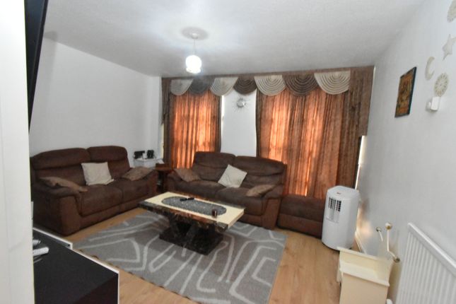 2 bed property, in London NW8, £694,950