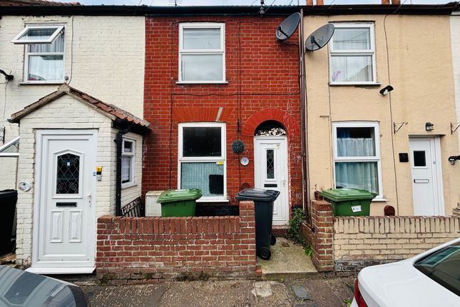 2 bed property, in Trinity Place, £85,000