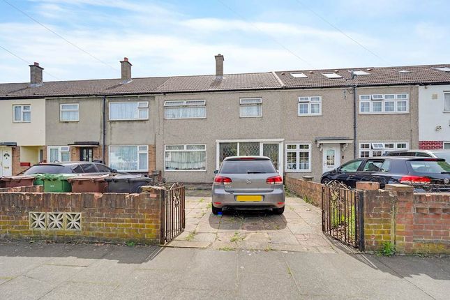 3 bed property, in Bastable Avenue IG11, £449,999
